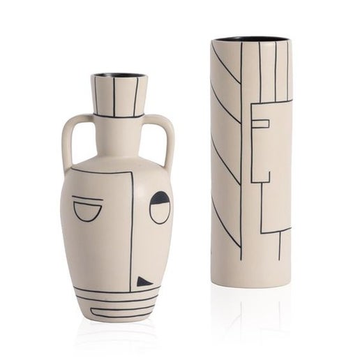 Carrie Vases