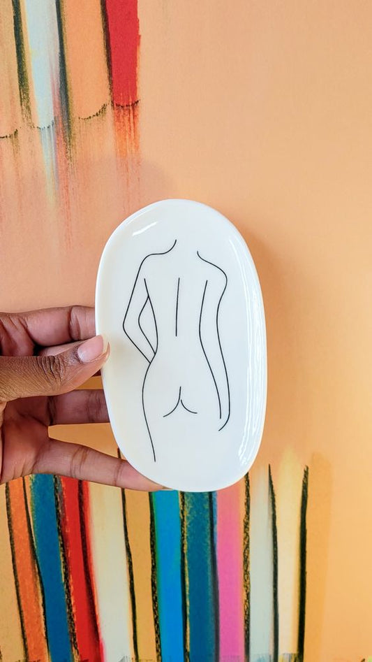 Small Full Body Oval Jewelry Dish